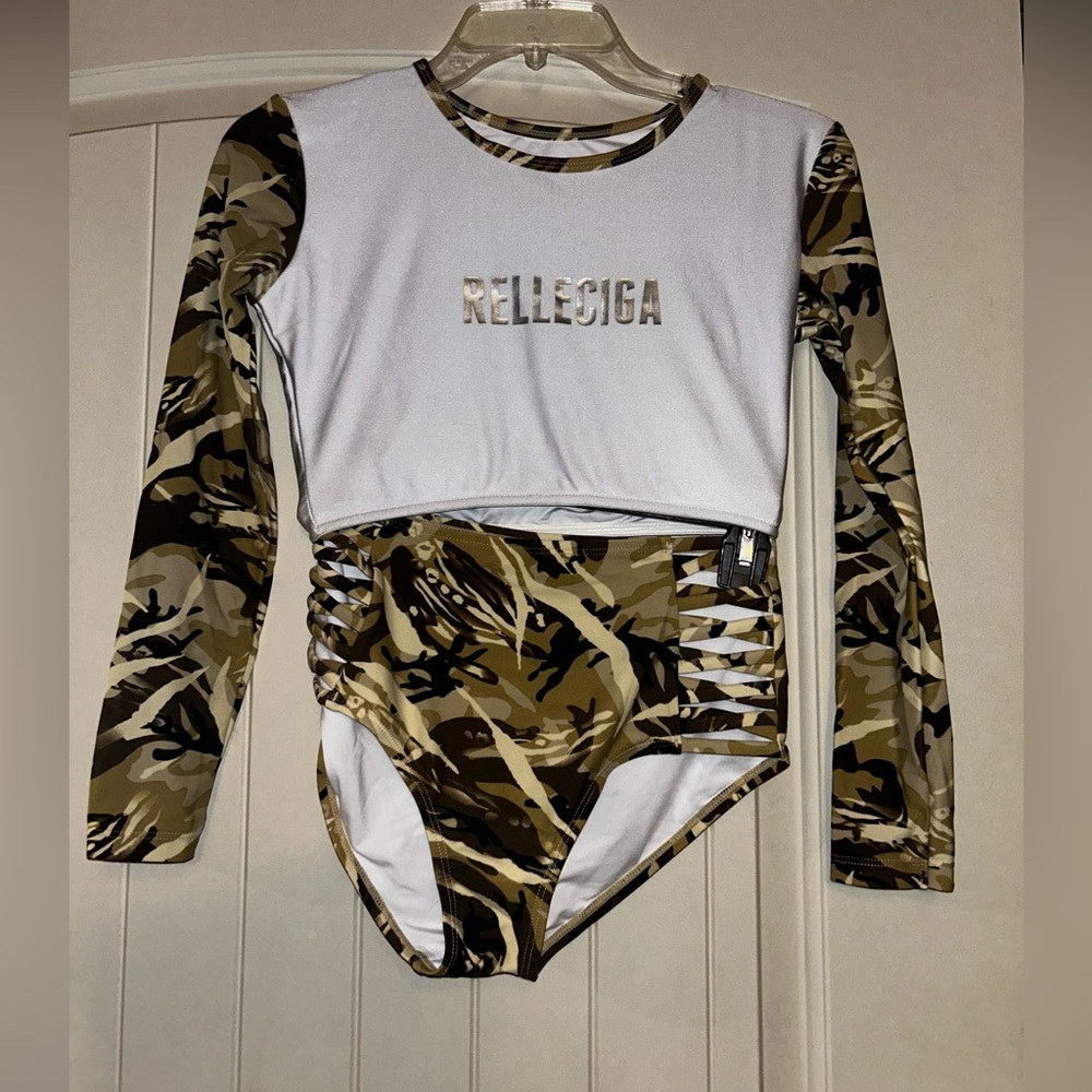 RELLECIGA 2 piece swim. NWOT.